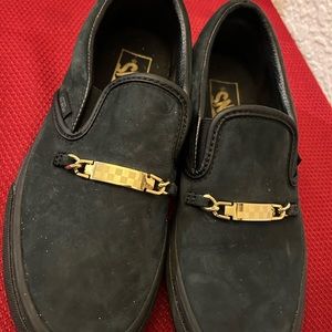 Women’s / Kid’s vans black and gold size 6 1/2